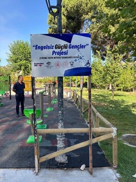 A group of people in a roomAI-generated content may be incorrect.